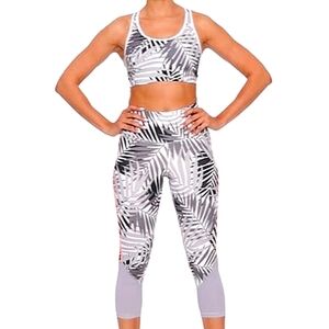 Old Navy Mesh Trim Compression Set, Sports Bra + Leggings